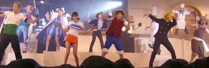 Chiaki Inaba cosplaying Nami for One Piece at Jump Festa 2002